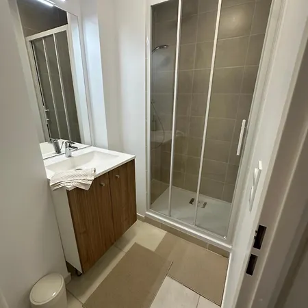Chez Maison Stella Avec Cuisine Et Terrasse Partagee Privatunterkunft *