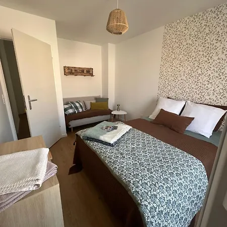Chez Maison Stella Avec Cuisine Et Terrasse Partagee Privatunterkunft