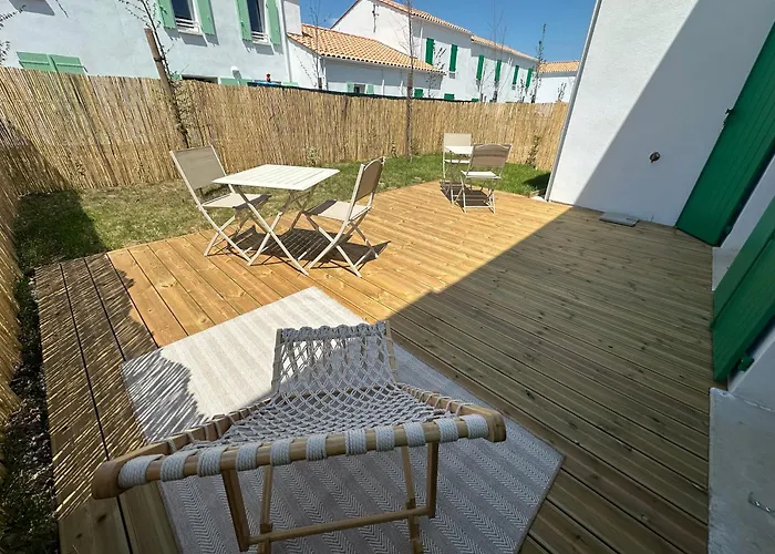 Maison Stella منزل للإقامة *